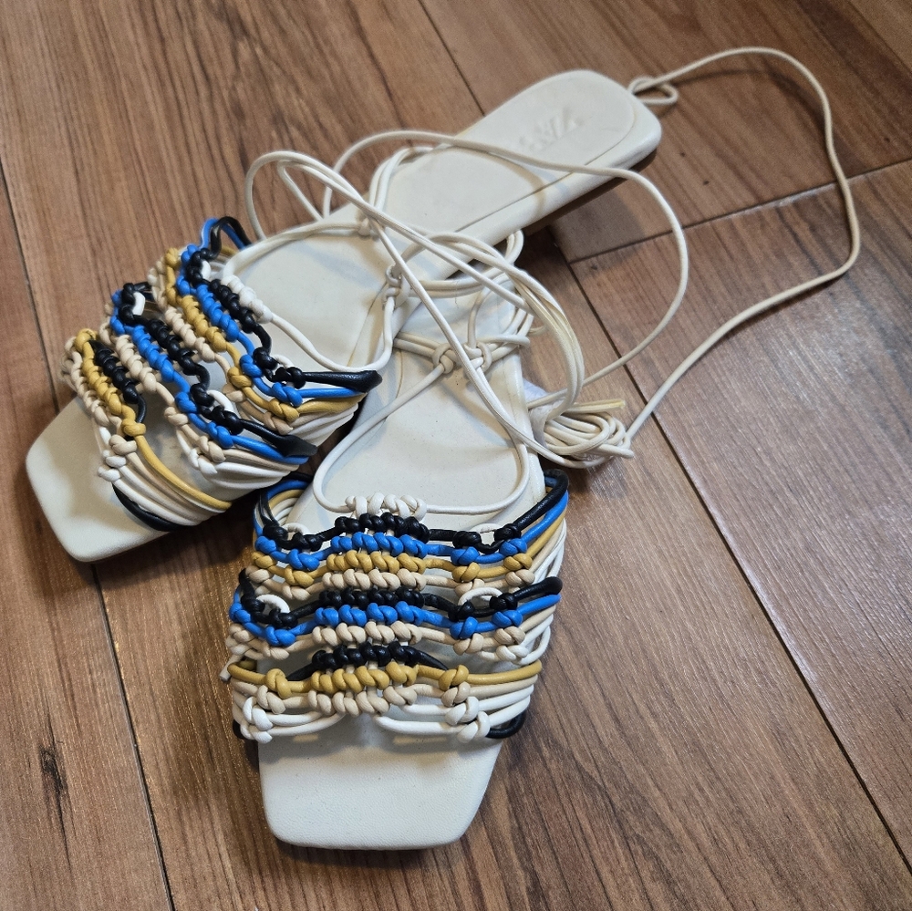 NWOB Zara Lace up multi-color woven flat sandal Size 37 - Picture 2 of 3